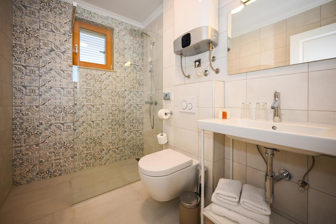 ホテル Casa Laurea ザトン エクステリア 写真
