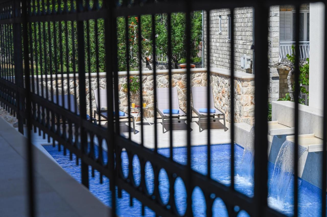 ホテル Casa Laurea ザトン エクステリア 写真