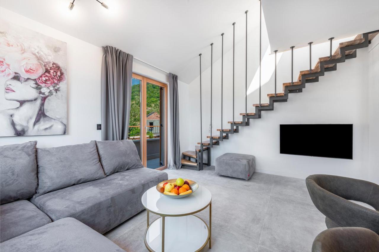 ホテル Casa Laurea ザトン エクステリア 写真